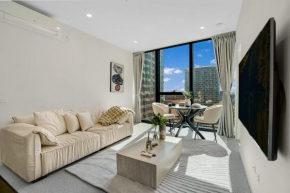 New Urban Sanctuary At UNO-Perfect Location 2B1B